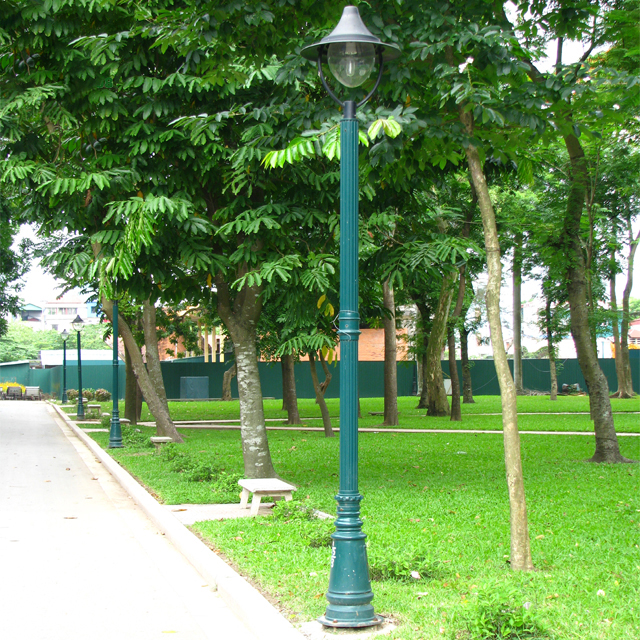 cot den san vuon (1)